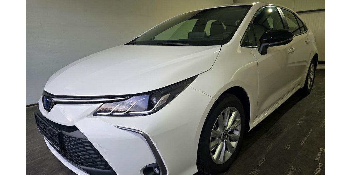 Toyota Corolla 15.000 km 21.450 &euro; Hamburg 21079