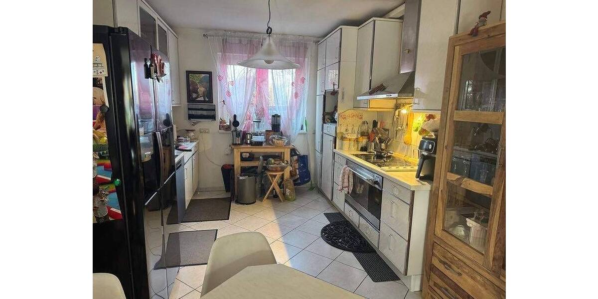 Reihenmittelhaus Hamburg Schnelsen - 6 Zimmer, 150 m&sup2;, 3.500&euro; | Angebot:25985928