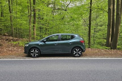 Dacia Sandero 23.000 km 16.250 &euro; Großensee 22946