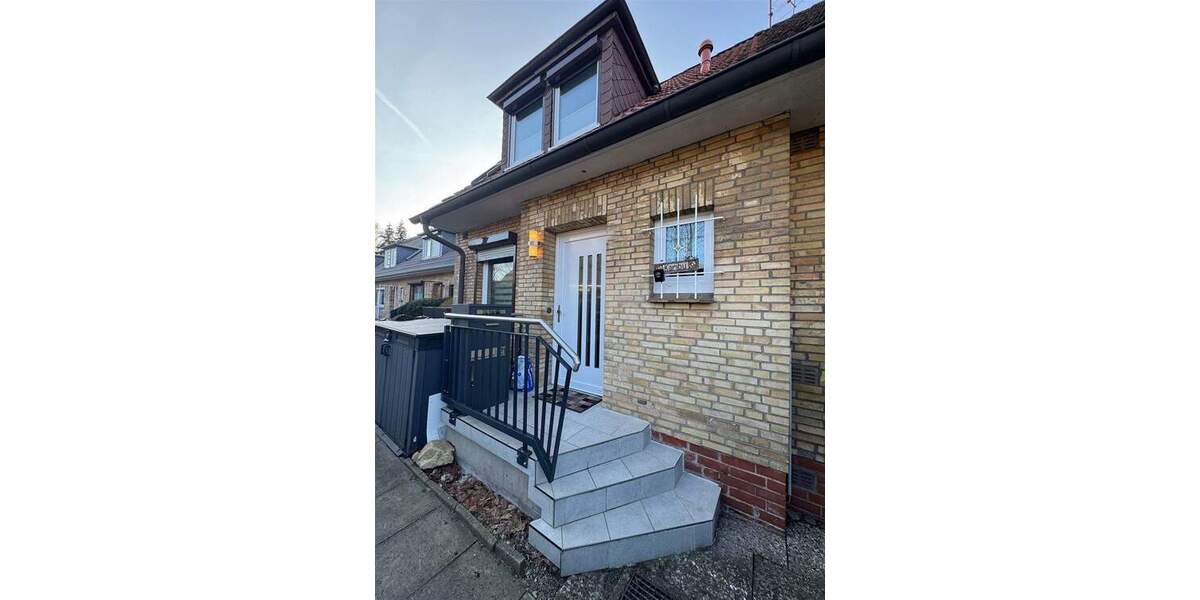 Moderne Doppelhaushälfte mit Garten in familienfreundlicher Lage 4 zimmer