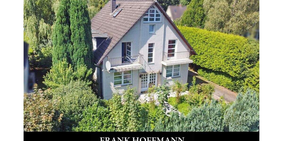 Zweifamilienhaus mit Potenzial in Hamburg-Volksdorf 6 zimmer