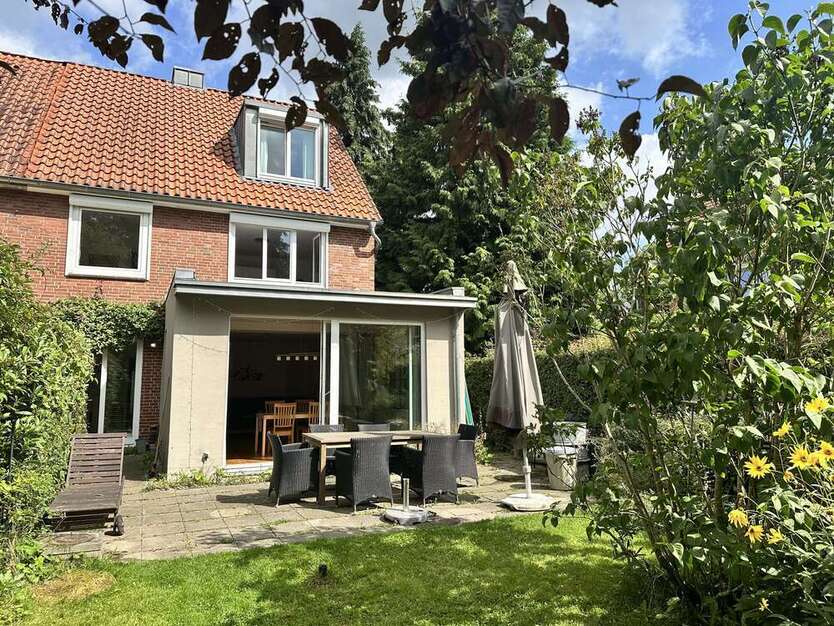 Haus zum Kaufen in Hamburg 695.000 € 162.36 m²