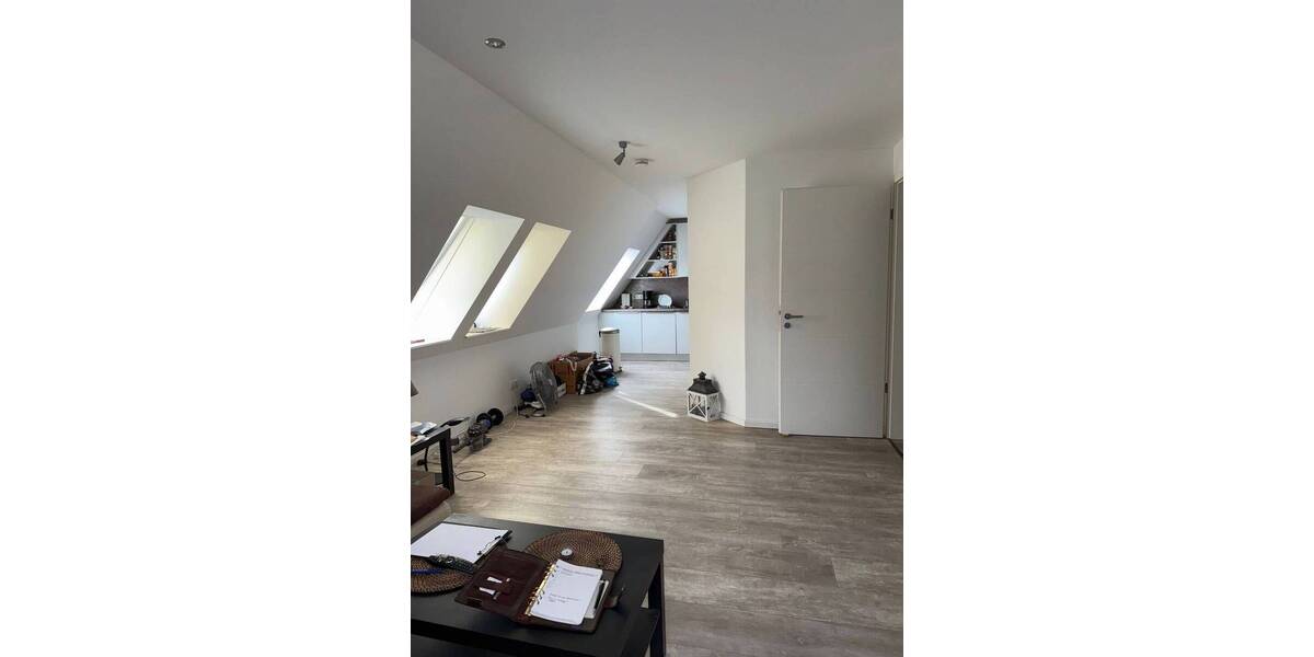 Etagenwohnung Hamburg Lokstedt - 3 Zimmer, 82 m&sup2;, 1.680&euro; | Angebot:26453891