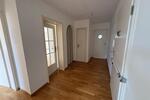 Helle Dachgeschoßwohnung mit Südbalkon plus 60m² Stauraum