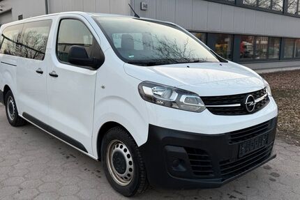 Opel Vivaro 106.693 km 18.790 &euro; Hamburg 20539