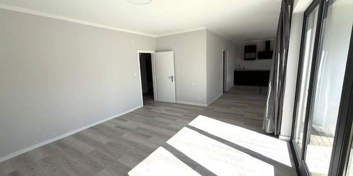 Provisionsfrei vom Eigentümer: Renovierter Bungalow in Parklage auf 702 m² Endgrundstück 4 zimmer