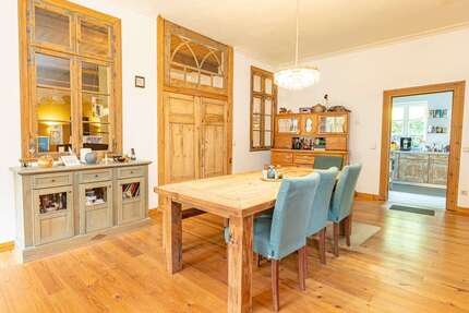 Haus zum Kaufen in Jork 769.000 € 360 m² 8 zimmer