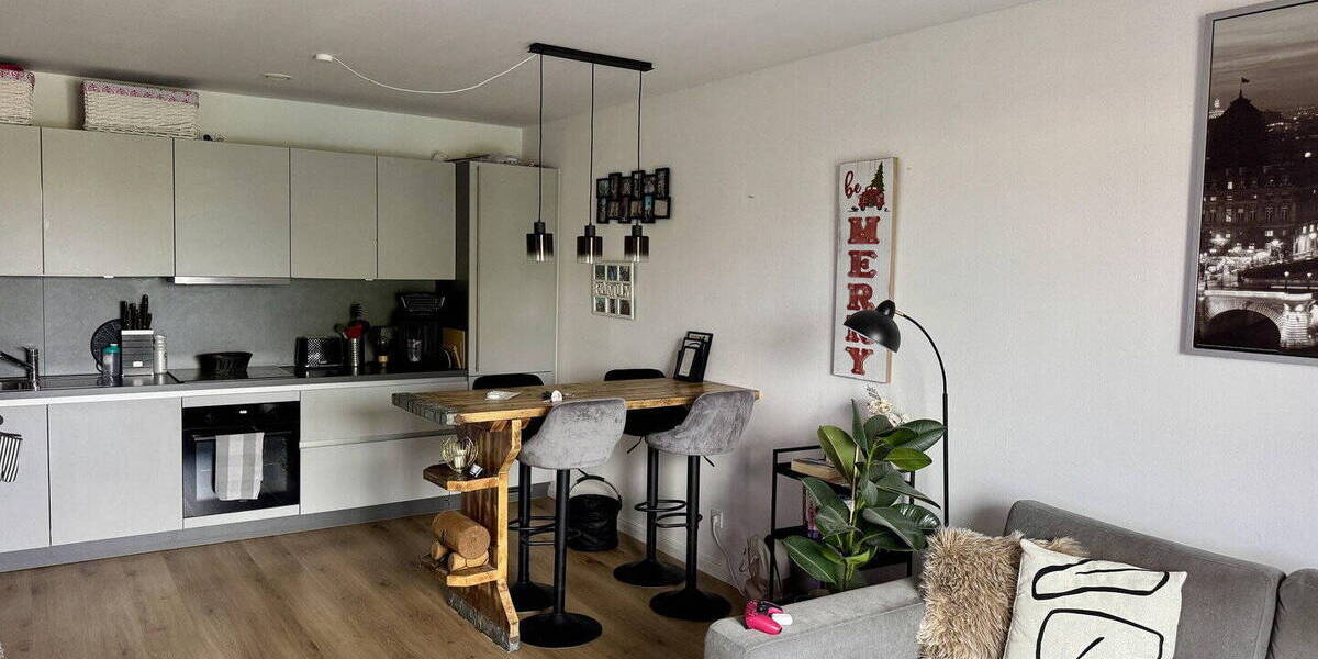 Etagenwohnung Pinneberg - 3 Zimmer, 77 m&sup2;, 1.435&euro; | Angebot:26787827