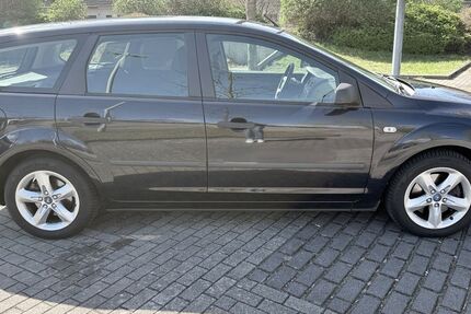 Ford Focus 181.000 km 4.200 &euro; Hamburg 20148