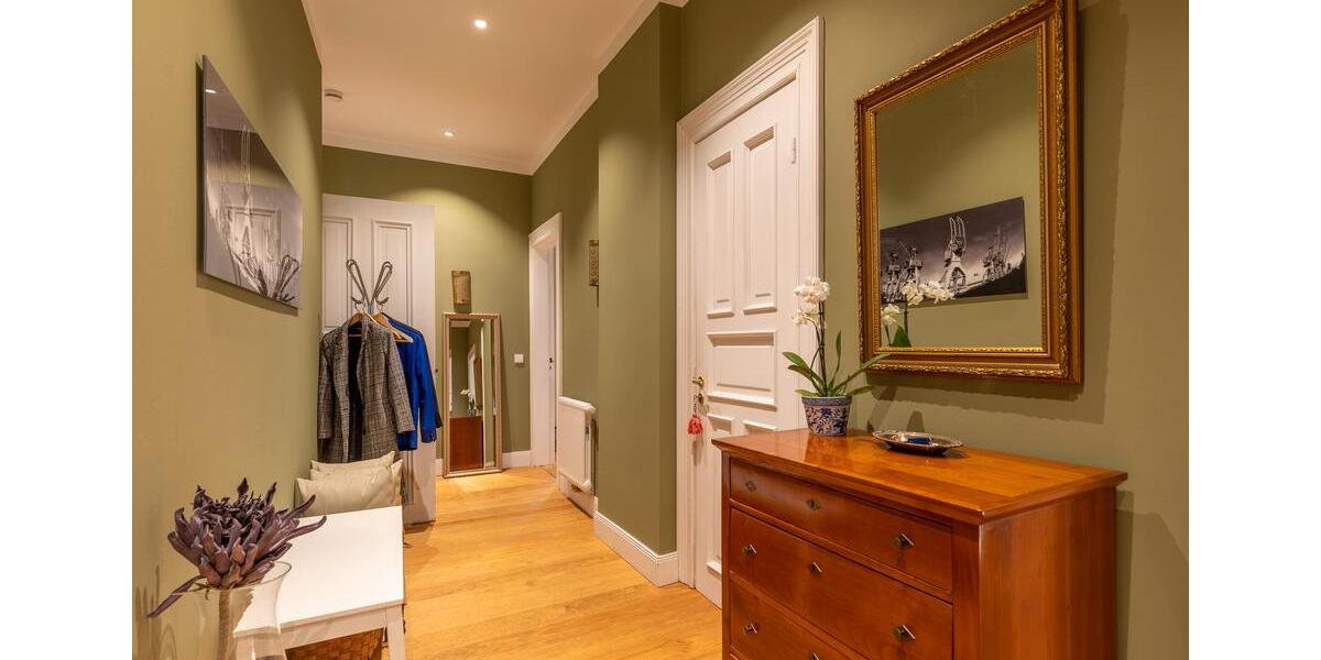 Etagenwohnung Hamburg Altstadt - 5 Zimmer, 151 m&sup2;, 4.250&euro; | Angebot:26678168