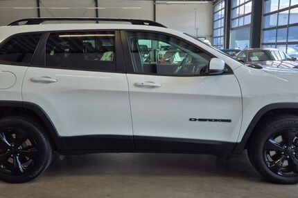 Jeep Cherokee 38.000 km 22.790 &euro; Geesthacht bei Hamburg 21502