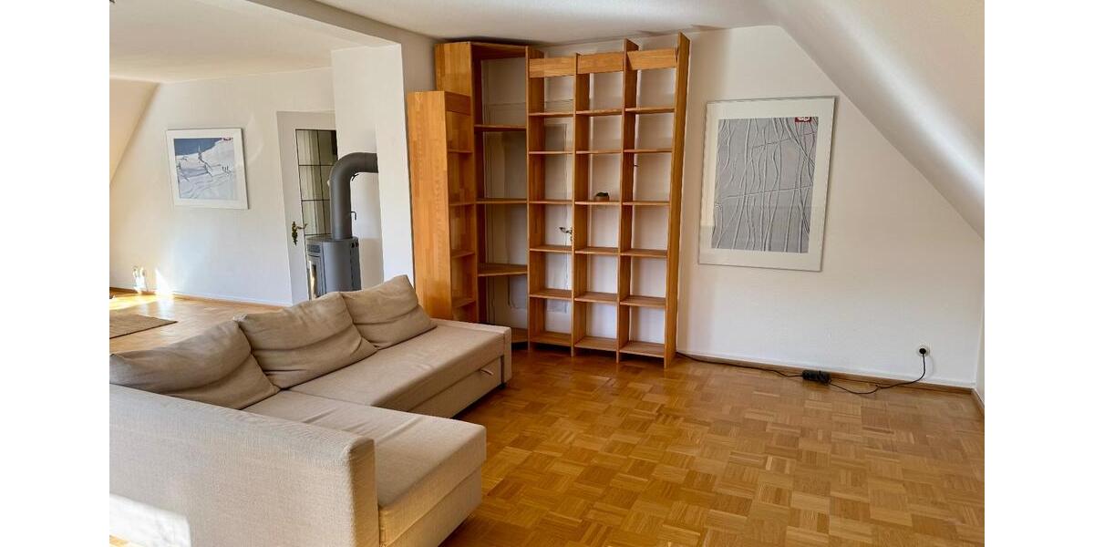 Dachgeschoßwohnung Hamburg Altona - 2.5 Zimmer, 89 m&sup2;, 1.300&euro; | Angebot:26123736