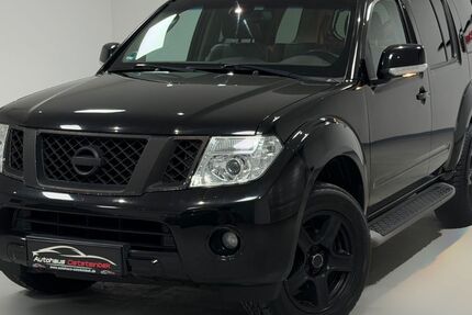 Nissan Pathfinder 157.900 km 16.990 &euro; Oststeinbek 22113