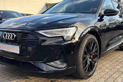 Audi e-tron 28.173 km 44.950 &euro; Hamburg 22047