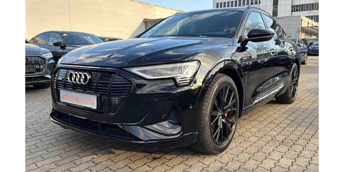 Audi e-tron 28.173 km 44.950 &euro; Hamburg 22047