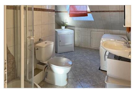 Dachgeschoss Etage 1 zimmer