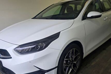 Kia ceed Sportswagon 130.000 km 17.450 &euro; Hamburg 21079