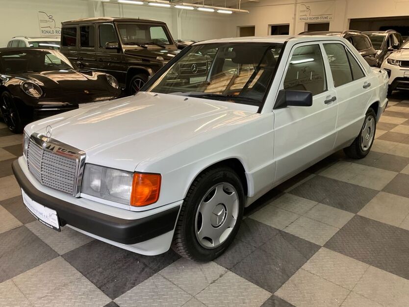 Mercedes-Benz 190 118.599 km 12.880 € Hamburg 22087