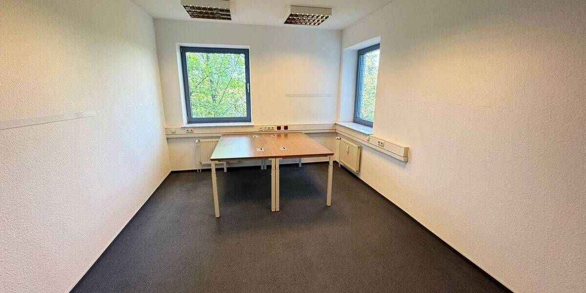 Gewerbeobjekt Hamburg Sülldorf - 8 Zimmer, 232 m&sup2;, 2.800&euro; | Angebot:26758700