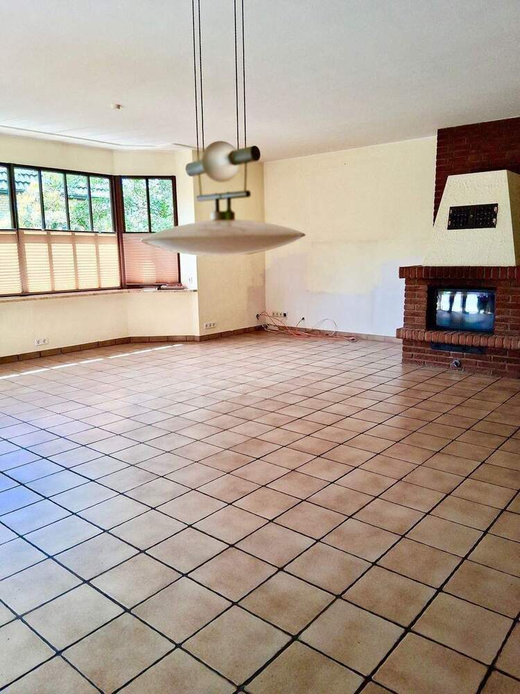 über 300 m2 WflNfl. - xxl Landhaus für 2 Familien oder große Familie - FREI - 2 x 5 Zimmer - Kamin - Sauna - riesiger Keller -