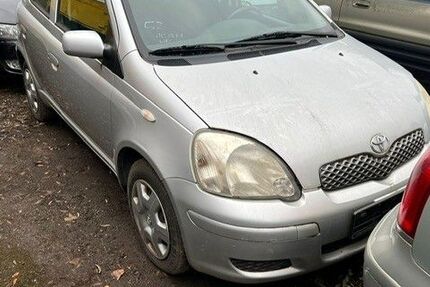 Toyota Yaris 99.000 km 1.850 &euro; Hamburg 22113