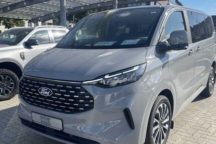 Ford Tourneo Custom 1.299 km 54.512 € Hamburg 22761