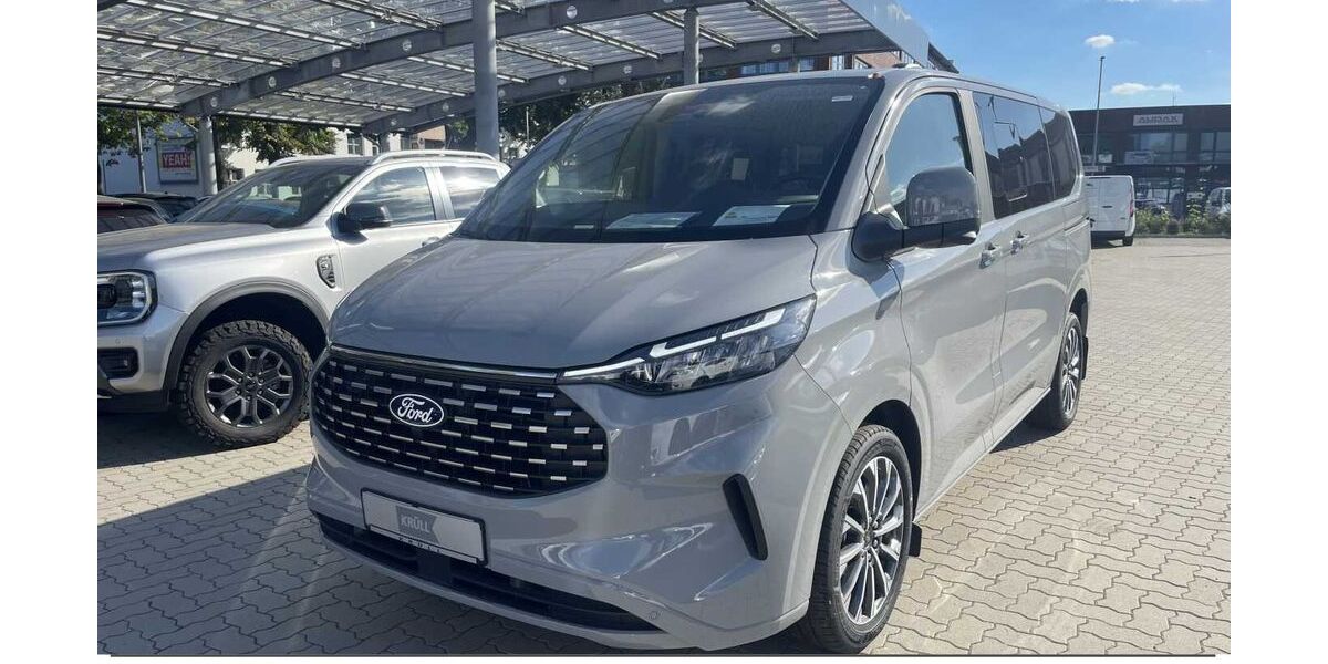 Ford Tourneo Custom 1.299 km 54.512 € Hamburg 22761