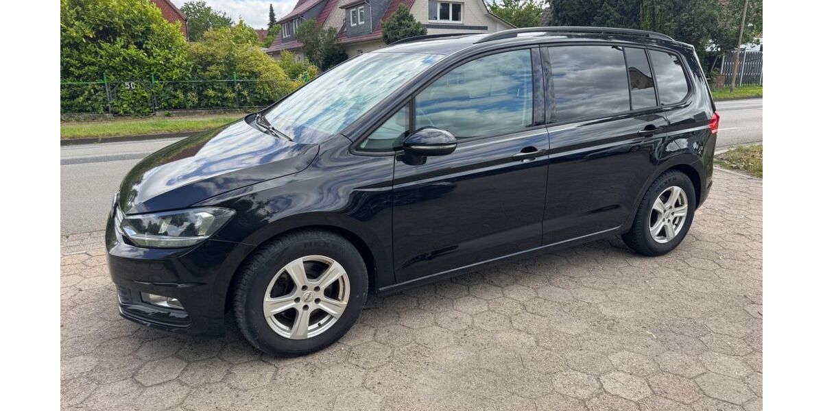 VW Touran 237.000 km 10.499 &euro; Stelle 21435
