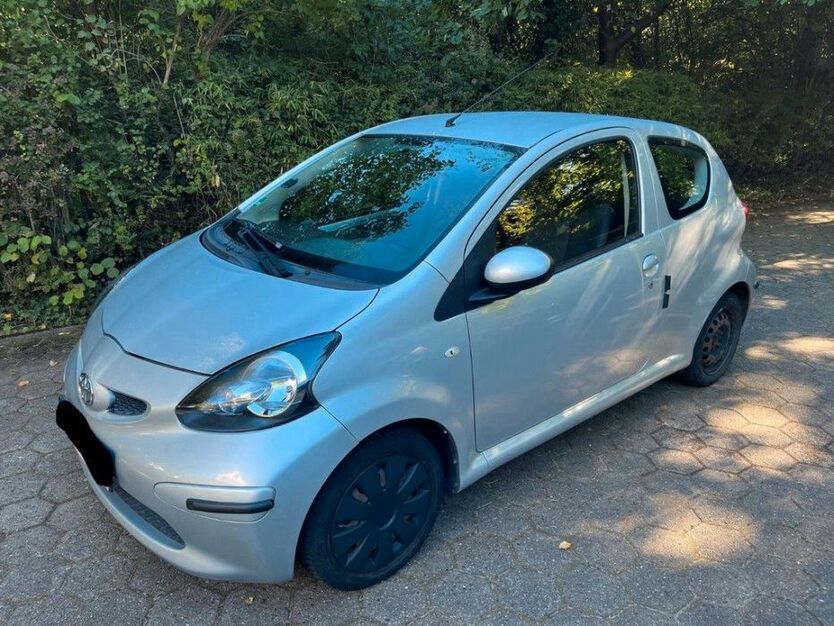 Toyota Aygo (X) 118.881 km 2.000 € Hamburg 22143