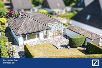 Ruhig gelegener Bungalow mit 4 bis 5 Zimmern und großem Wintergarten in Henstedt-Ulzburg