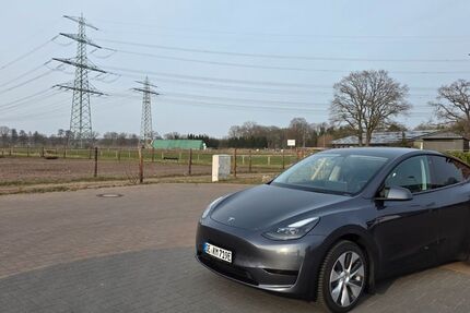 Tesla Model Y 36.300 km 32.499 &euro; Norderstedt 22851