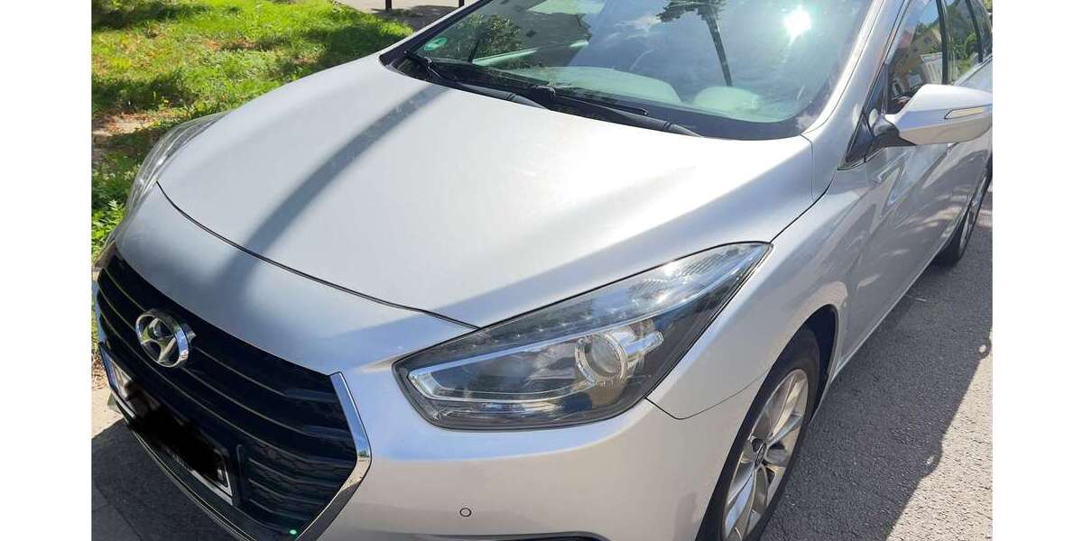 Hyundai i40 109.000 km 10.500 &euro; Hamburg 22145