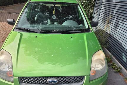 Ford Fiesta 184.900 km 899 € Hamburg 22547