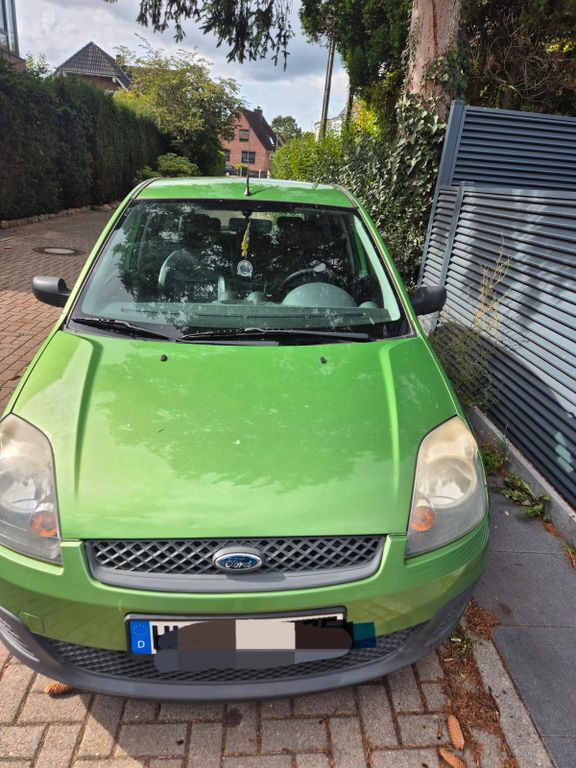 Ford Fiesta 184.900 km 899 € Hamburg 22547