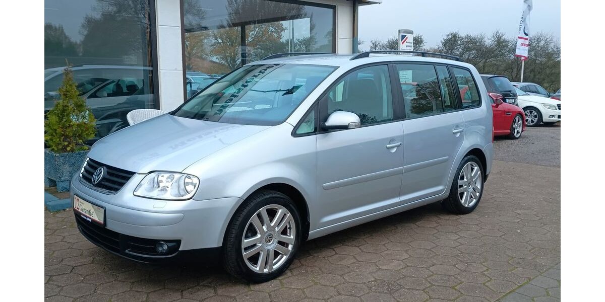 VW Touran 203.059 km 4.499 &euro; Stapelfeld 22145