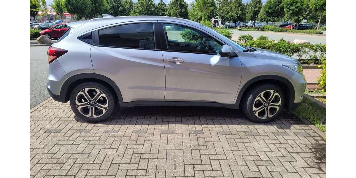 Honda HR-V 59.000 km 15.700 € Hamburg 22175