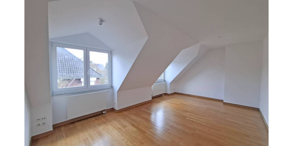Etagenwohnung Hamburg Lokstedt - 3 Zimmer, 115 m&sup2;, 1.800&euro; | Angebot:26065049