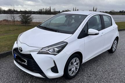 Toyota Yaris 169.535 km 8.990 &euro; Hamburg 21037
