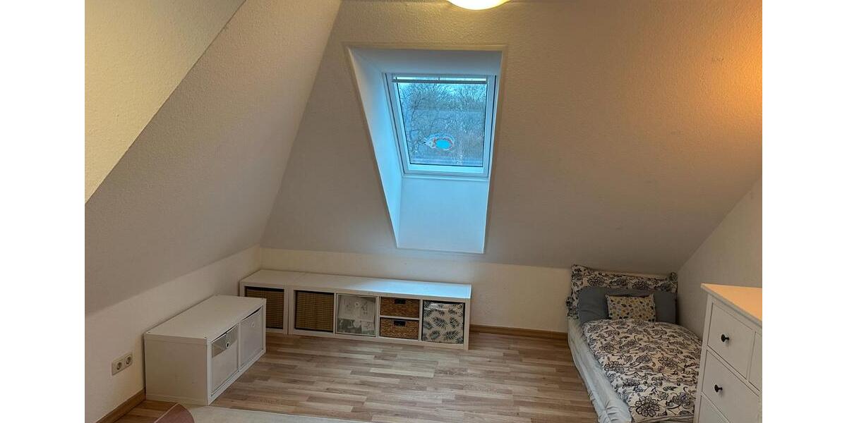 Dachgeschoßwohnung Hamburg Ottensen - 2.5 Zimmer, 42 m&sup2;, 335.000&euro; | Angebot:27234010