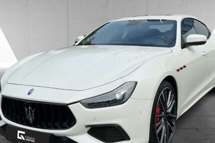Maserati Ghibli 39.012 km 74.900 &euro; Hamburg 20537