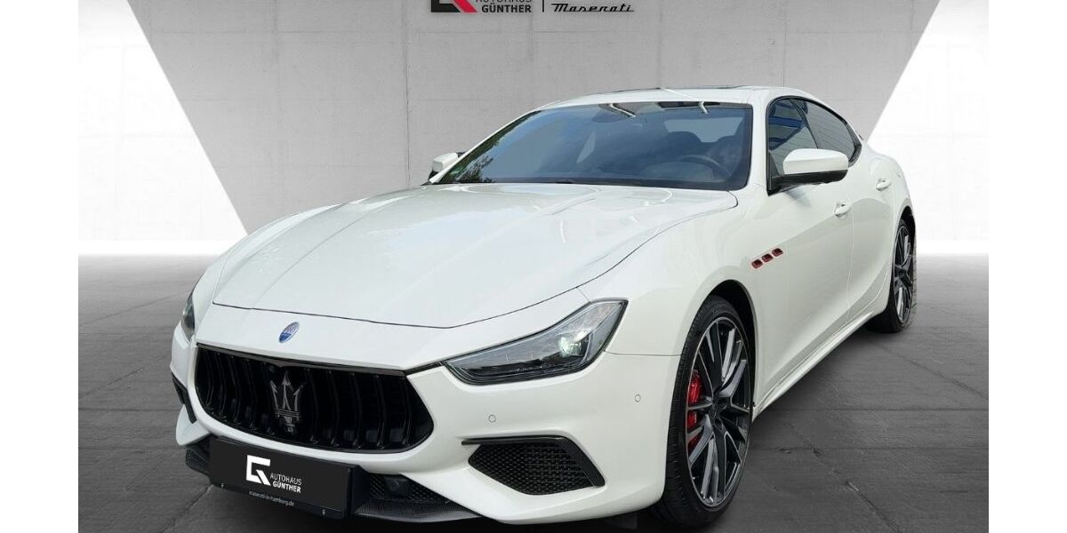 Maserati Ghibli 39.012 km 74.900 &euro; Hamburg 20537