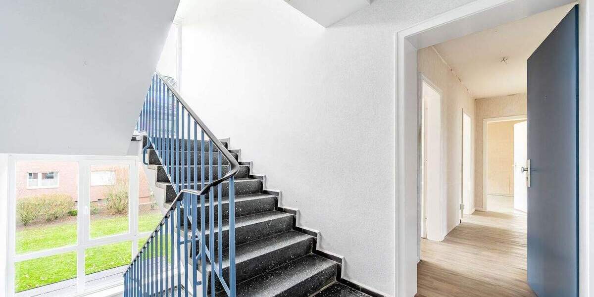 Großzügig geschnittene 4 Zimmer-Wohnung in zentraler Wohnlage von Reinbek 4 zimmer