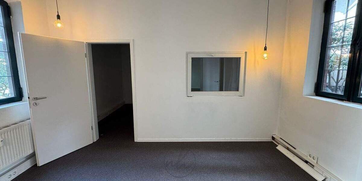 Gewerbeobjekt Hamburg Bahrenfeld - 7 Zimmer, 330 m&sup2;, 6.105&euro; | Angebot:26258609