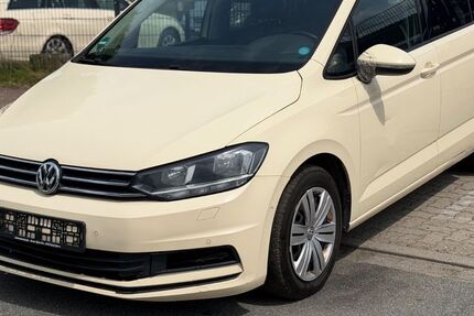 VW Touran 349.000 km 3.900 &euro; Stapelfeld bei Hamburg 22145