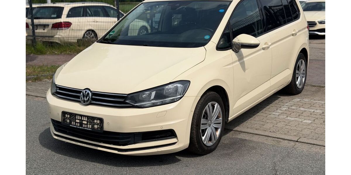 VW Touran 349.000 km 3.900 &euro; Stapelfeld bei Hamburg 22145