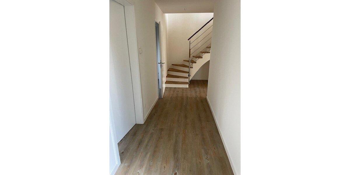 Doppelhaushälfte Uetersen - 4 Zimmer, 133 m&sup2;, 2.400&euro; | Angebot:26312323