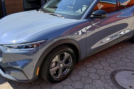 Ford Mustang Mach-E 22.787 km 30.910 € Hamburg 21029