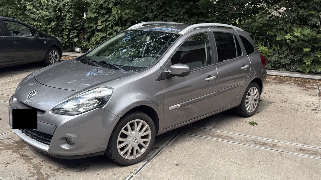 Renault Clio 87.400 km 4.700 &euro; Hamburg 22455