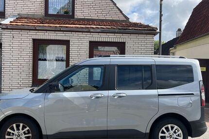 Ford Tourneo Courier 6.000 km 21.900 &euro; Hamburg 22529