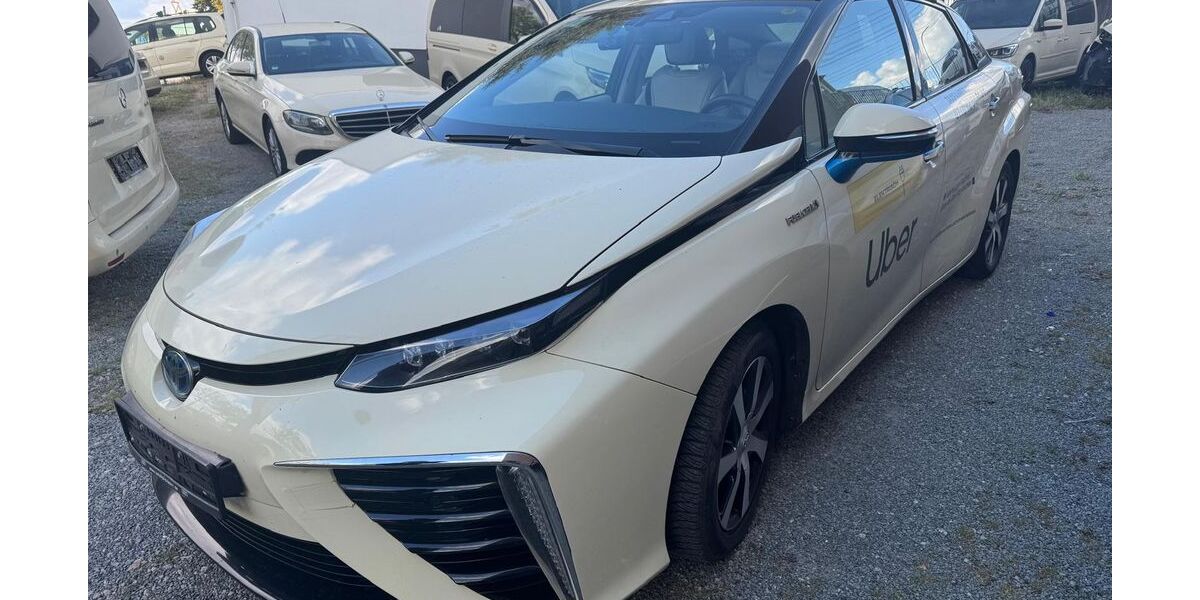 Toyota Mirai 103.000 km 7.799 &euro; Hamburg 22113